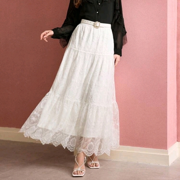CONTRAST LACE FLOWY RUFFLE HEM SKIRT - Picture 1 of 4